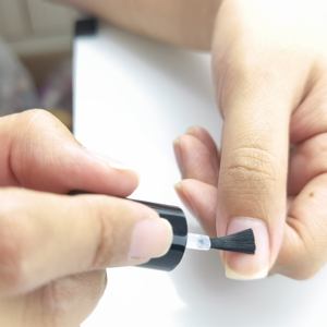 Flacon en verre vide pour vernis à ongles, noir mat ou brillant, avec logo personnalisé, 10 ml ou 15 ml, pour cosmétiques - Product Image 5