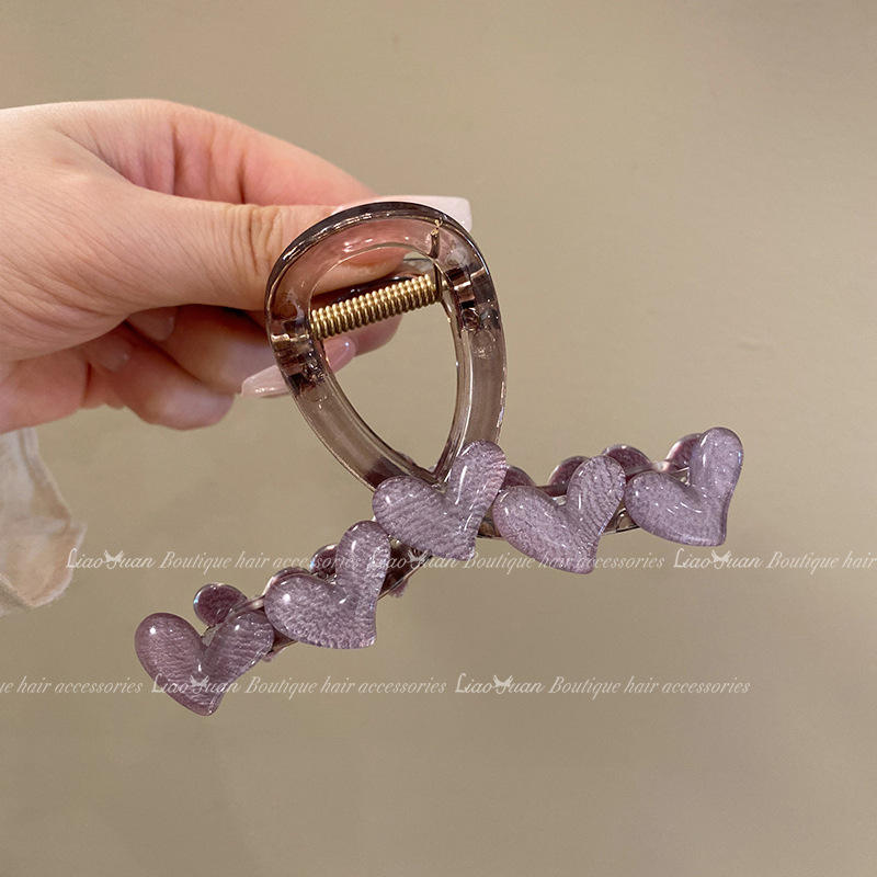4 light purple hearts 8cm