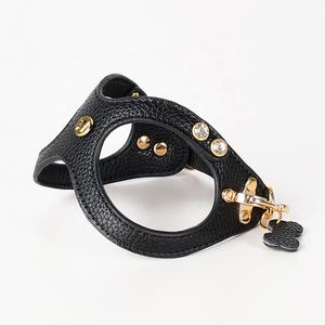 Minerva OEM/ODM di fascia alta In pelle elegante con strass In osso decorazione passo In Pet <span class=keywords><strong>Dog</strong></span> imbracatura guinzaglio coordinato collare Set - Product Image 3