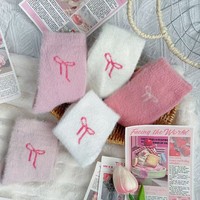 Herbst Winter Damen Nerz-Velours Antibakterielle Schleife Plüsch Crew-Socken mit Bündchen-Logo Niedliche Süße Warme Haus-Schlafsocken