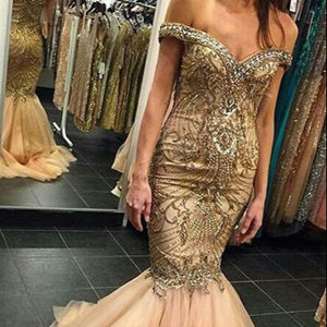 Robe de sirène de luxe de créateur avec de lourds perles de verre et des ornements en pierre, parfaite pour les mariages et les événements spéciaux - Product Image 1