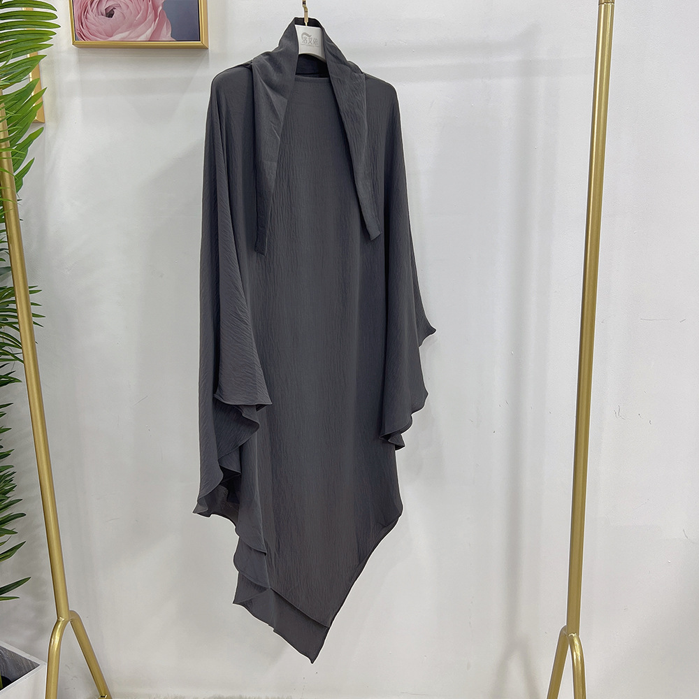 Gris foncé