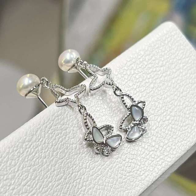 Natural Freshwater Aquaculture Pearl Earrings Inlaid Butterfly Design Organic Seawater Shell Pearl Jewelry