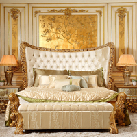 Style de luxe Royal impérial fait à la main Chesterfield tête de lit européenne Rococo feuille d'or chambre principale lit antique
