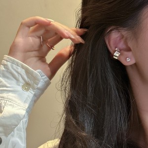 Bague minimaliste en argent sterling 925 avec plis discrets, architecture subtile, é<span class=keywords><strong>l</strong></span>égance silencieuse pour le raffinement quotidien - Product Image 6