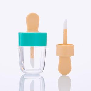 Tube de brillant à lèvres en <span class=keywords><strong>plastique</strong></span> rose en forme de bâtonnet de crème glacée de 8 ml avec applicateur - Product Image 4