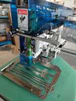 Machine à coudre professionnelle automatique à point droit avec ouverture de poche laser ZY3520M-KD