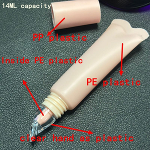 Envases Vacíos Personalizados para Brillo Labial, Nuevo Diseño, Tubo Suave Exprimible de 14 ml, Envase Suave Ondulado, Tubo de Brillo Labial de <span class=keywords><strong>4</strong></span> Colores - Product Image 3