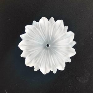 Flor de Cuarzo Escarchado Multipétalo Hecha a Mano de 22 mm F3 - Product Image 1