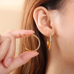 Pendientes de Aro en Forma de C Geométricos, Chapados en Oro de 18K, Acero Inoxidable con Diamantes Blancos, Joyería de Moda para Fiestas - Product Image 4