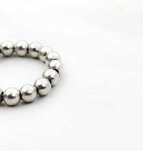 Anillo Antiestrés de Plata de Ley 925 con Cuentas y Baño de Oro de 14K, para Aliviar la Ansiedad, Ideal para Bodas y Aniversarios - Product Image 2