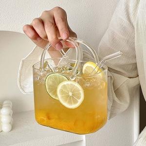 Gobelet créatif en verre transparent avec couvercle et paille pour boissons à emporter - Product Image 4