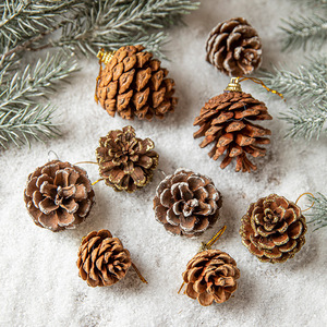 Décoration <span class=keywords><strong>de</strong></span> Noël : Cônes <span class=keywords><strong>de</strong></span> pin, ornements <span class=keywords><strong>en</strong></span> <span class=keywords><strong>bois</strong></span> pour <span class=keywords><strong>sapin</strong></span> <span class=keywords><strong>de</strong></span> Noël, pendentifs <span class=keywords><strong>de</strong></span> Noël <span class=keywords><strong>en</strong></span> forme <span class=keywords><strong>de</strong></span> cône <span class=keywords><strong>de</strong></span> pin pour le Nouvel An - Product Image 2