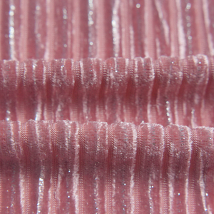 Edgy Silver - Sparkled Velvet: un imprescindible para los accesorios de moda de vanguardia, haciendo una declaración de moda audaz - Product Image 2