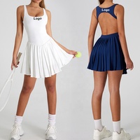 Gaun Mini Tenis Atletik Lipit Musim Semi YIYI untuk Wanita dengan Saku, Celana Pendek Terpadu untuk Golf, Olahraga, dan Santai