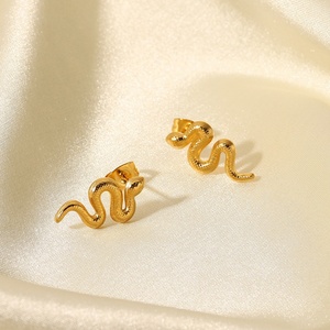 Pendientes de Serpiente de Oro de 18k para Mujer, Diseño Divertido y Moderno, Joyería - Product Image 3