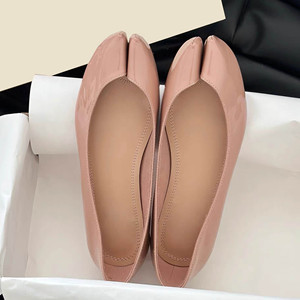 Sandalias Planas de Moda con Punta Cerrada de Charol para Mujer, Estilo Europeo Americano, Zapatos de Fiesta Tipo Pezuña de Vaca/oveja/Gelatina - Product Image 2