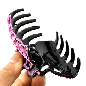 Design de mode évider cheveux griffe paillettes cristal femmes requin Clip coloré diamant mâchoire <span class=keywords><strong>Clips</strong></span> pour cheveux - Product Image 3