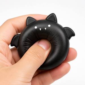 Vente en gros : Jouet anti-stress souple en mousse PU à rebond lent, 10 cm, en forme <span class=keywords><strong>de</strong></span> donut, citrouille ou chauve-souris, pour Halloween, pour enfants et adultes - Product Image 6