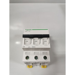 เบรกเกอร์วงจรขนาดเล็ก Kuangjiu 3P 10A 400V สำหรับระบบจ่ายไฟรอง - Product Image 2