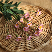 Offre Spéciale : Fleurs Artificielles en PE, Marguerites Réalistes, Idéales pour la Décoration de Mariage (Vente en Gros)