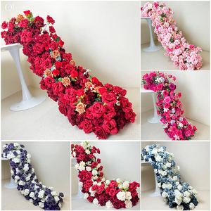 Decorazioni per Matrimoni: Runner Floreale Rosa Acceso per Corridoio Nuziale, Fiori Artificiali in Seta con Gigli Bianchi - Product Image 4