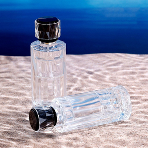 Botellas de Perfume de Vidrio Poligonal de 100 ml Hechas a Medida Directamente de Fábrica con Pulverizador y Tapa - Product Image 4