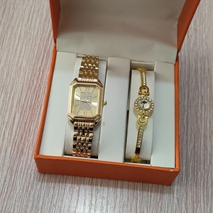 Set Regalo Orologio <span class=keywords><strong>da</strong></span> <span class=keywords><strong>Donna</strong></span> <span class=keywords><strong>di</strong></span> <span class=keywords><strong>Lusso</strong></span> con Bracciale in Lega Movimento al Quarzo Stile Vintage - Product Image 2