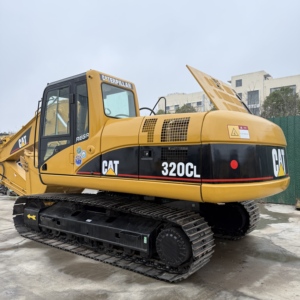 Mini-excavatrice Caterpillar d'occasion 320C de type chenillé, modèle 2024, moteur en excellent état, à vendre - Product Image 1