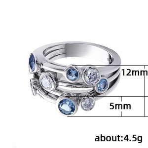 Anello in Cristallo Geometrico a Tre Linee Bicolore per Donne, Accessorio Moderno per Uso Quotidiano - Product Image 3