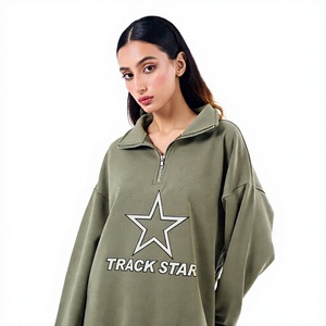 เสื้อสเวตเชิ้ตโอเวอร์ไซส์สีเขียวเซจสำหรับผู้หญิง แบบซิป ¼  ลายกราฟิก Track Star - Product Image 1