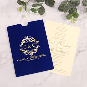 Invito tascabile in velluto blu scuro personalizzato con nappine di lusso carte di nozze fatte a mano <span class=keywords><strong>carta</strong></span> stagnola d'oro - Product Image 1