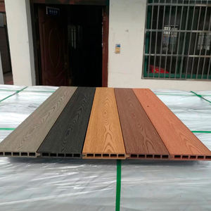 Panneau de clôture extérieur étanche à l'humidité 6 pi. H X 8 pi. Porte de clôture en WPC co-extrudée - Product Image 6