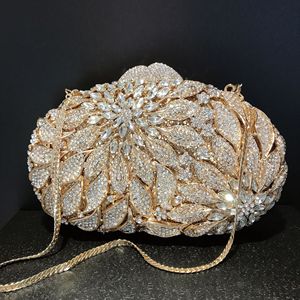 Sac <span class=keywords><strong>de</strong></span> soirée <span class=keywords><strong>de</strong></span> luxe pour <span class=keywords><strong>femme</strong></span>, orné <span class=keywords><strong>de</strong></span> feuilles et <span class=keywords><strong>de</strong></span> fleurs incrustées <span class=keywords><strong>de</strong></span> diamants, pochette <span class=keywords><strong>de</strong></span> banquet dorée, sac à main en strass, boîte métallique ajourée élégante - Product Image 2