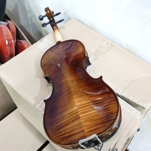 Violon chinois artisanal populaire Master Painting Yashi avec table en épicéa et fond/côtés en érable pour débutant au meilleur prix - Product Image 5