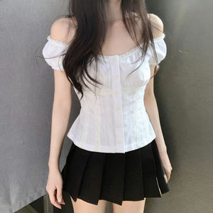 Camiseta de Mujer con Botones y Encaje Retro de Inspiración Medieval, Estilo Francés Vintage, Corte Ajustado y Elegante - Product Image 5