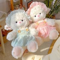 Peluche agneau bouclé en polaire douce, avec bonnet à volants et barboteuse, adorable jouet en peluche mouton, vente en gros