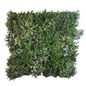 Il pannello di parete artificiale di plastica UV ignifugo per le decorazioni all'aperto della festa nuziale presenta il Design della parete verde dell'erba degli arbusti - Product Image 1