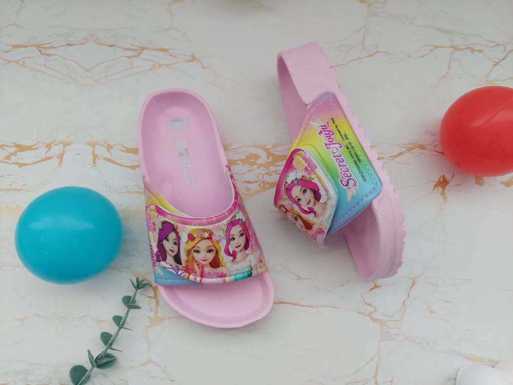 สีชมพูอ่อน