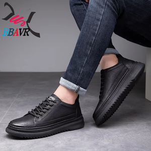 Nuevos zapatos de moda para hombre, zapatos de suela blanda, zapatos informales de suela baja, zapatos informales de cuero para hombre - Product Image 4