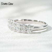 Bague d'anniversaire classique Starsgem à sept pierres, diamant de laboratoire ovale 1,35 ct couleur D VS 3x5 mm, or massif 18 carats plaqué rhodium