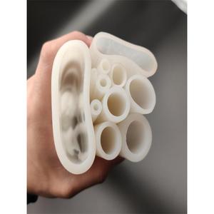 Manguera de Silicona de Grado Industrial Changtong, Diámetro Interior de 2 a 70 mm, Cubierta Exterior de TPU Sin Refuerzo - Product Image 1