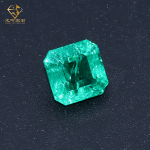 Anillo de compromiso de piedra de diamante esmeralda de 2 quilates cultivado en laboratorio personalizado Esmeralda creada en laboratorio - Product Image 3