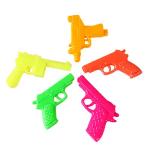 Toptan promosyon özelleştirmek logo ucuz mini plastik oyuncak silahlar çocuklar için