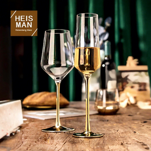 مجموعة كؤوس نبيذ أحمر حديثة مطلية بالذهب خالية من الرصاص من الكريستال بساق طويلة، طقم من 3 قطع بجودة فندقية لكؤوس العصير جاهزة للاستخدام - Product Image 2