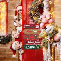 Panneau en bois en forme de flèche de Noël, décoration de porte de chalet de campagne avec Père Noël
