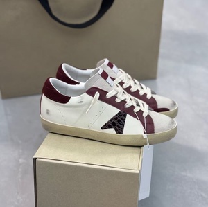 Zapatillas Deportivas Casuales Unisex con Suela Plana y Comodidad, Diseño Vintage Lavado y Desgastado, Parte Superior con Textura de Piel de Cocodrilo, Parche de Estrella, Combinación de Colores Borgoña - Product Image 2