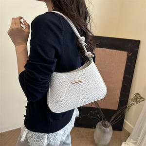 2025 nuevos bolsos de cuero PU tejidos para mujer, bolso de un solo hombro, bolsos de mano con solapa de cuero a la moda para mujer - Product Image 5