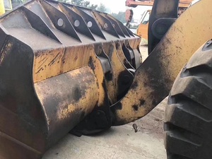 Chargeuse sur pneus d'occasion Komatsu WA500-3 / Komatsu WA100 WA250 WA300 WA380-5 WA500-3 WA600 WA480 - Product Image 3