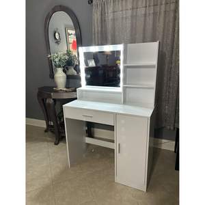 Coiffeuse avec miroir LED et meuble de rangement pour chambre à coucher, design moderne, construction en panneaux de bois - Product Image 4